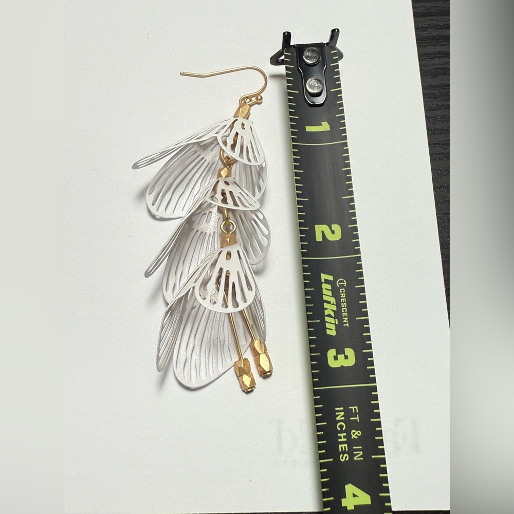 Southern Living Gold and White wing shape Earrings - Picture 4 of 4